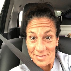 Meet your Posher, Suzanne